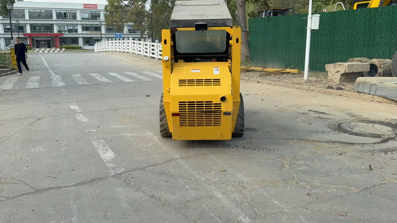 CASE 1825 - Skid steer loader: picture 4 CASE 1825 - Skid steer loader: picture 4