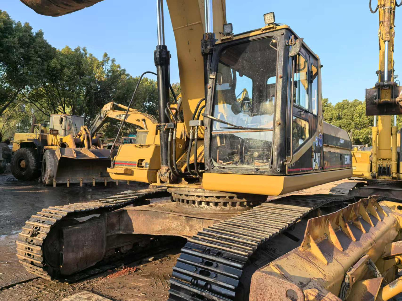 CATERPILLAR 330B - Crawler excavator: picture 2 CATERPILLAR 330B - Crawler excavator: picture 2