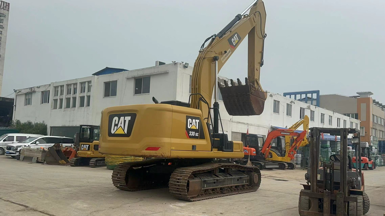 CATERPILLAR 330GC - Crawler excavator: picture 2 CATERPILLAR 330GC - Crawler excavator: picture 2