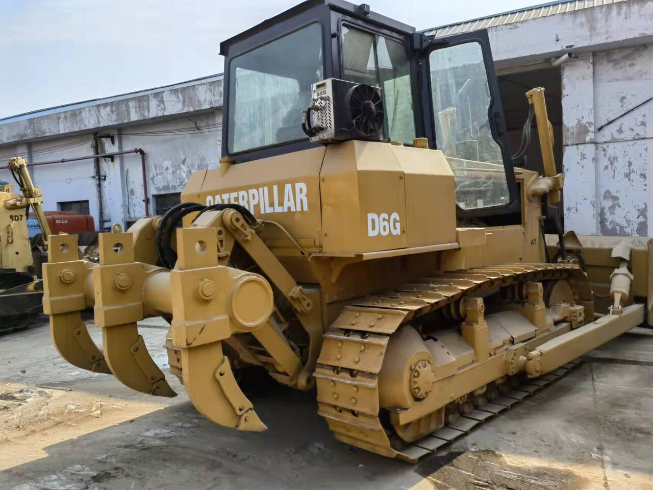 CATERPILLAR D6G - Bulldozer: picture 3 CATERPILLAR D6G - Bulldozer: picture 3
