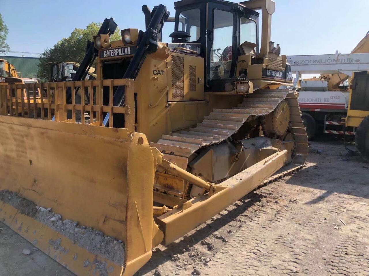 CATERPILLAR D6H - Bulldozer: picture 1 CATERPILLAR D6H - Bulldozer: picture 1
