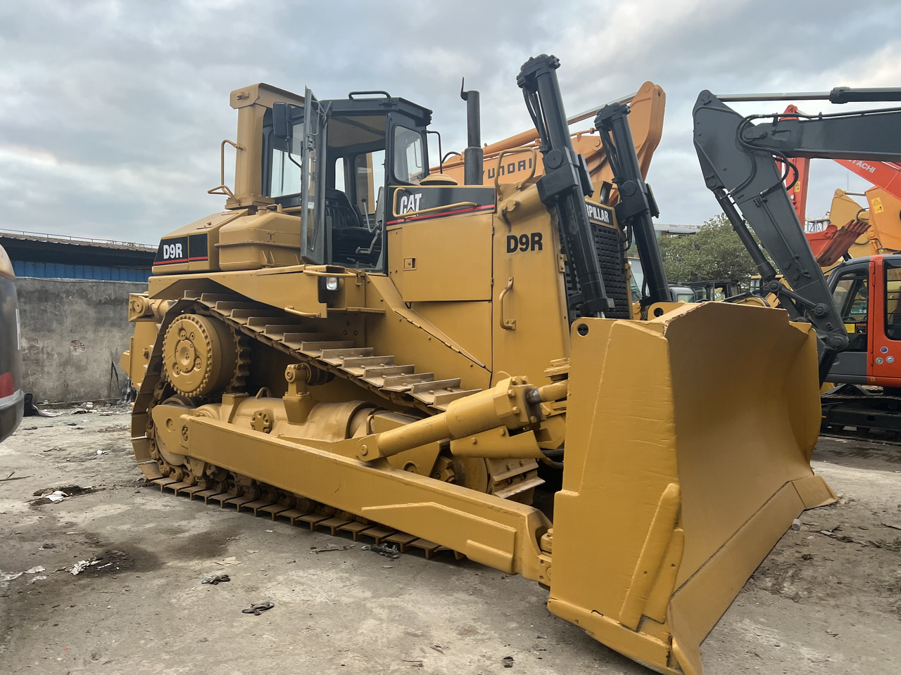 CATERPILLAR D9R - Bulldozer: picture 5 CATERPILLAR D9R - Bulldozer: picture 5