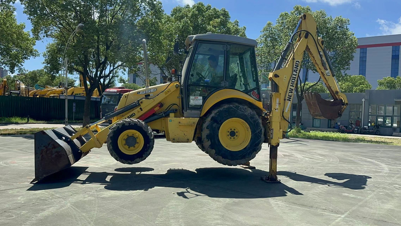 CNH LB95B-4PT - Backhoe loader: picture 1 CNH LB95B-4PT - Backhoe loader: picture 1