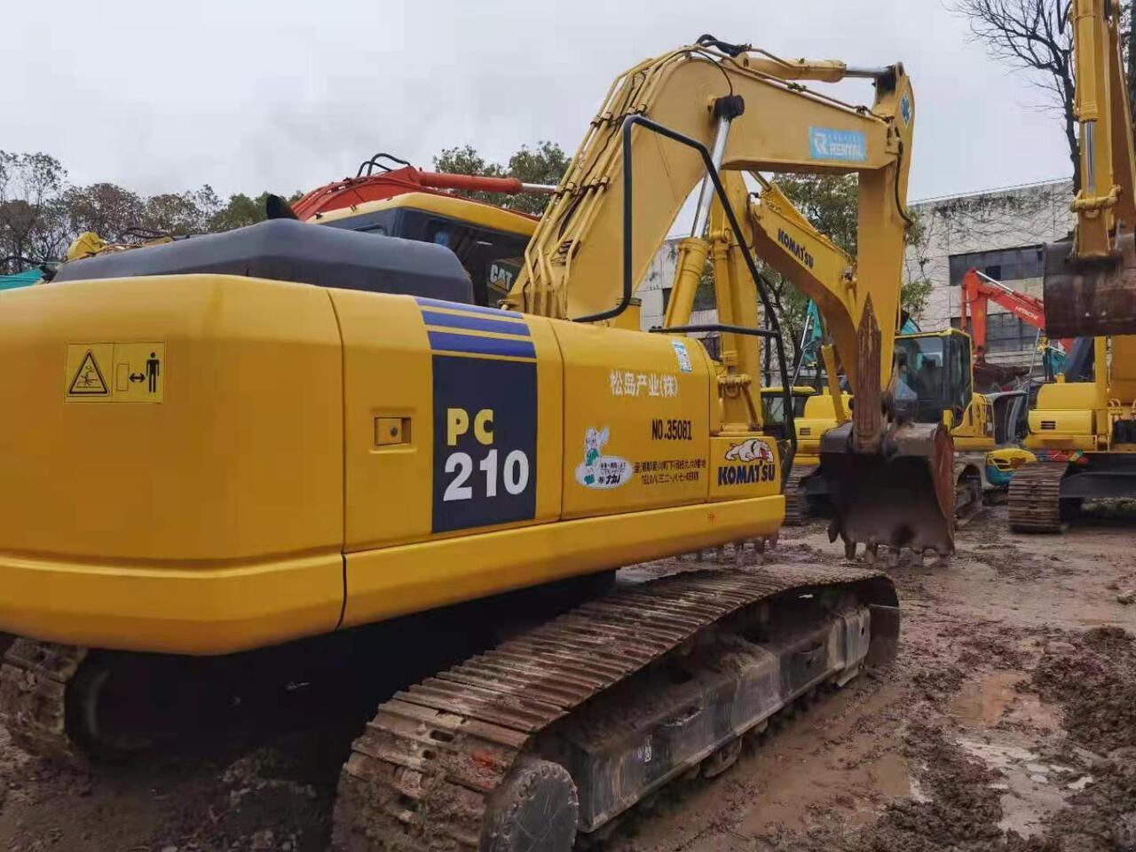 KOMATSU PC210-7 -excavator - Crawler excavator: picture 1 KOMATSU PC210-7 -excavator - Crawler excavator: picture 1