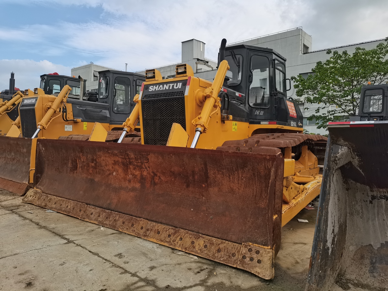 SHANTUI SD16L - Bulldozer: picture 2 SHANTUI SD16L - Bulldozer: picture 2