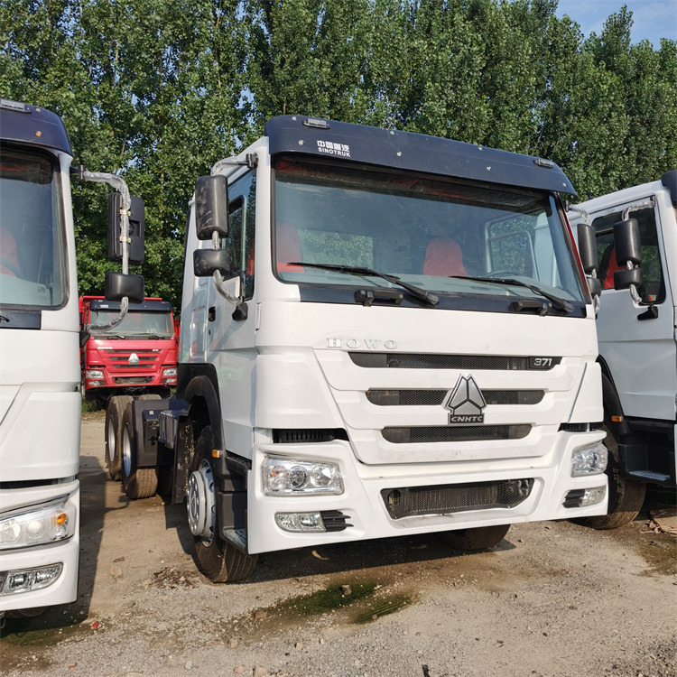 Tractor unit HOWO HOWO-6x4 371hp tractor: picture 6