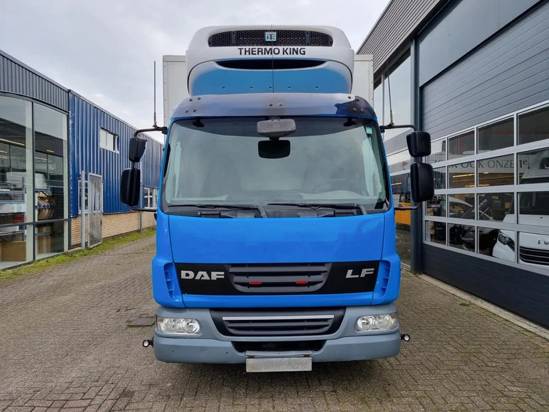 DAF LF 45.220 Kuhlkoffer Thermoking T1000R LBW ST380V EURO EEV - Refrigerator truck: picture 3 DAF LF 45.220 Kuhlkoffer Thermoking T1000R LBW ST380V EURO EEV - Refrigerator truck: picture 3