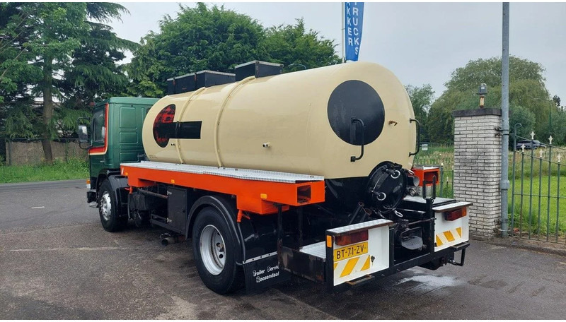Scania P82 4x2 Tank - Tank truck: picture 4 Scania P82 4x2 Tank - Tank truck: picture 4