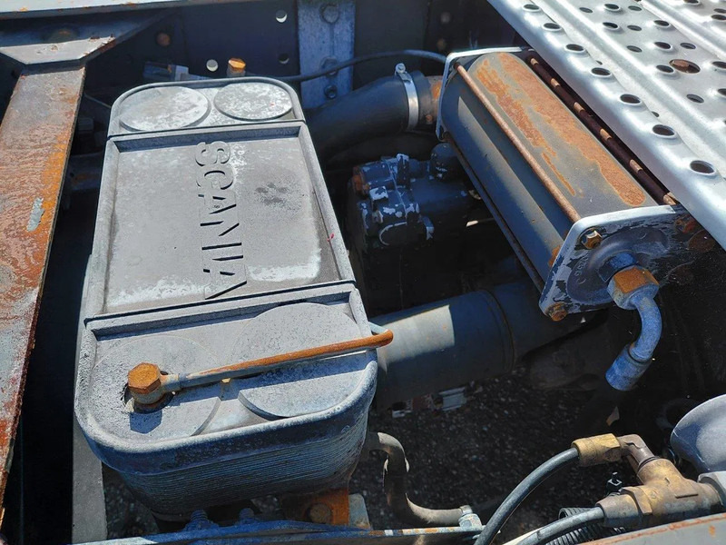 Scania P124-420 MANUAL + RETARDER !!!! 2 PIPES !!!! - Tractor unit: picture 5 Scania P124-420 MANUAL + RETARDER !!!! 2 PIPES !!!! - Tractor unit: picture 5