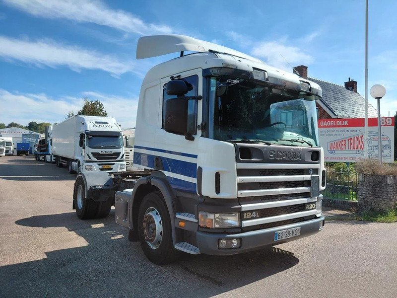 Scania P124-420 MANUAL + RETARDER !!!! 2 PIPES !!!! - Tractor unit: picture 3 Scania P124-420 MANUAL + RETARDER !!!! 2 PIPES !!!! - Tractor unit: picture 3