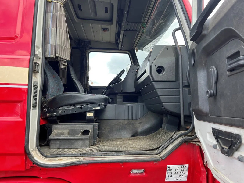 Scania R113-360 FULL STEEL SUSPENSION MECHANIC FUEL PUMP - Tractor unit: picture 5 Scania R113-360 FULL STEEL SUSPENSION MECHANIC FUEL PUMP - Tractor unit: picture 5