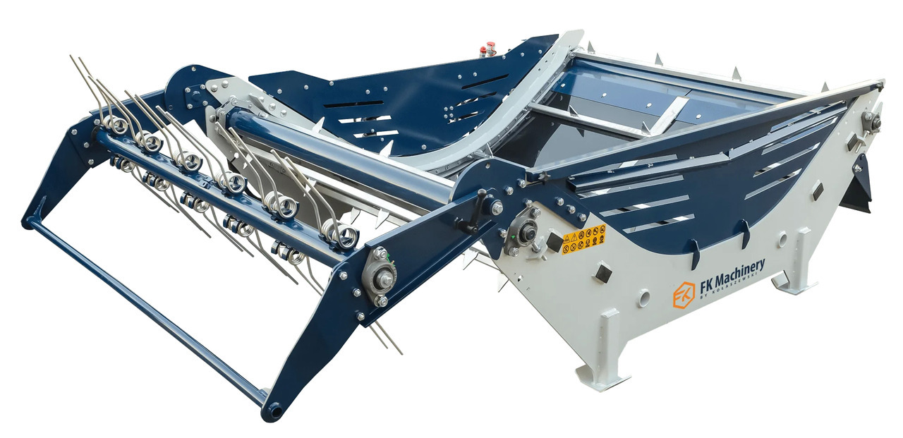 Kołaszewski ROZWIJARKA BALOTÓW Z WIRNIKIEM DO ŚCIELENIA - Agricultural machinery: picture 1 Kołaszewski ROZWIJARKA BALOTÓW Z WIRNIKIEM DO ŚCIELENIA - Agricultural machinery: picture 1