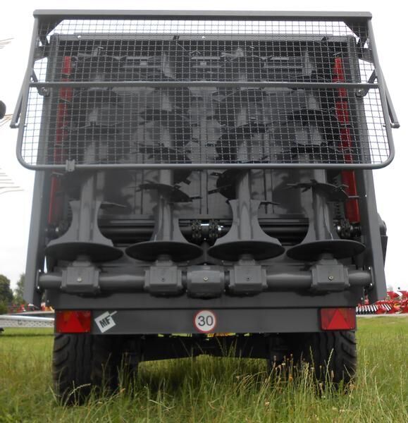 METAL-FACH N267 8T - Manure spreader: picture 2 METAL-FACH N267 8T - Manure spreader: picture 2