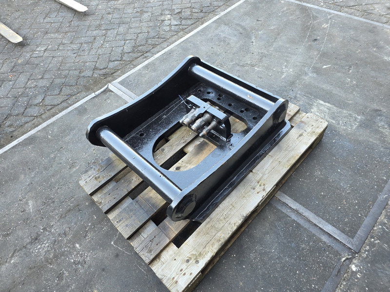 Fuchs fqc sennebogen adaptor plate FQC liebherr sennebogen fqc plate shear - Quick coupler for Construction machinery: picture 5 Fuchs fqc sennebogen adaptor plate FQC liebherr sennebogen fqc plate shear - Quick coupler for Construction machinery: picture 5