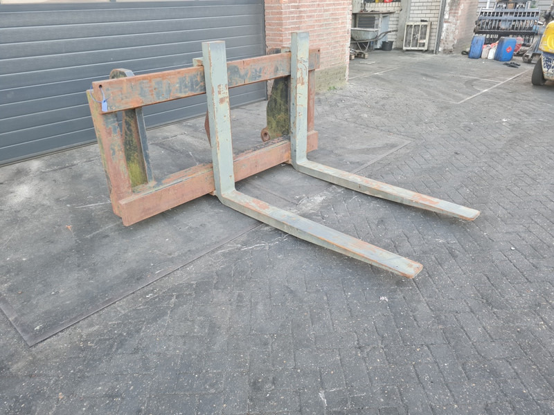 Vorkenbord volvo pallet tines volvo l - Forks for Construction machinery: picture 3 Vorkenbord volvo pallet tines volvo l - Forks for Construction machinery: picture 3