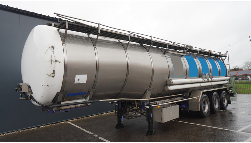 Burg 3 AXLE WATER TANK 32.000LTR - Tank semi-trailer: picture 2 Burg 3 AXLE WATER TANK 32.000LTR - Tank semi-trailer: picture 2