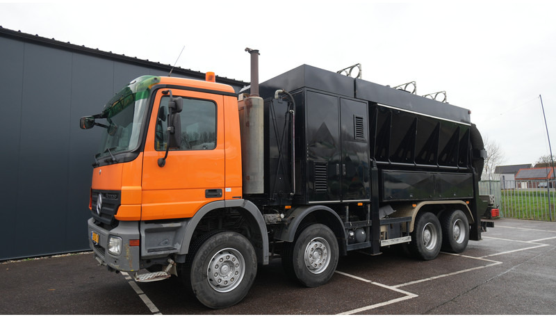Mercedes-Benz ACTROS 4144 8X4 SEWER VACUUM MANUAL GEARBOX STEEL SUSPENSION - Vacuum truck: picture 3 Mercedes-Benz ACTROS 4144 8X4 SEWER VACUUM MANUAL GEARBOX STEEL SUSPENSION - Vacuum truck: picture 3