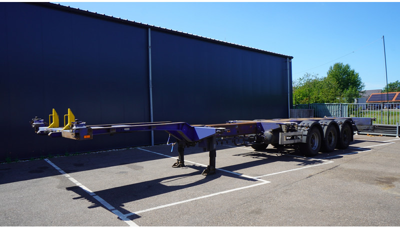 Pacton 3 AXLE CONTAINER TRANSPORT TRAILER EXTENDABLE 45 FT - Container transporter/ Swap body semi-trailer: picture 2 Pacton 3 AXLE CONTAINER TRANSPORT TRAILER EXTENDABLE 45 FT - Container transporter/ Swap body semi-trailer: picture 2