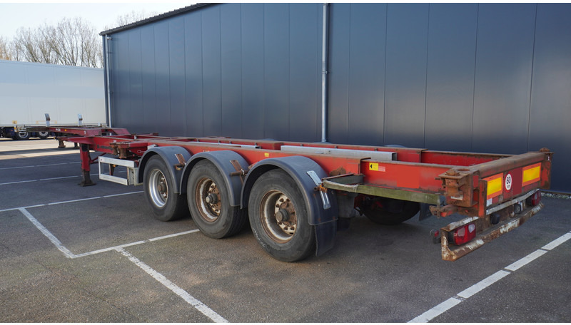 Renders 3 AXLE EXTENDABLE CONTAINER TRANSPORT TRAILER - Container transporter/ Swap body semi-trailer: picture 4 Renders 3 AXLE EXTENDABLE CONTAINER TRANSPORT TRAILER - Container transporter/ Swap body semi-trailer: picture 4