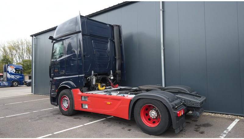 Tractor unit Mercedes-Benz ACTROS 1945 GIGASPACE 747.600KM: picture 8 Tractor unit Mercedes-Benz ACTROS 1945 GIGASPACE 747.600KM: picture 8