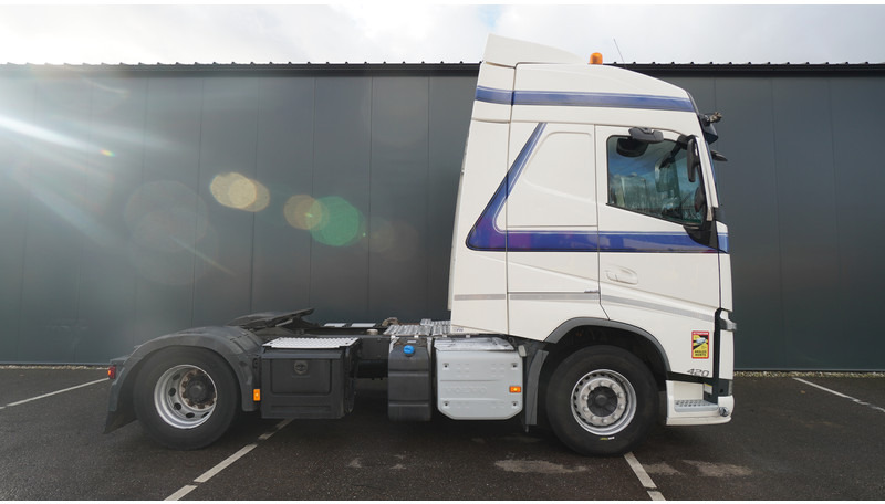 Volvo FH 420 EURO 6 GLOBETROTTER - Tractor unit: picture 2 Volvo FH 420 EURO 6 GLOBETROTTER - Tractor unit: picture 2