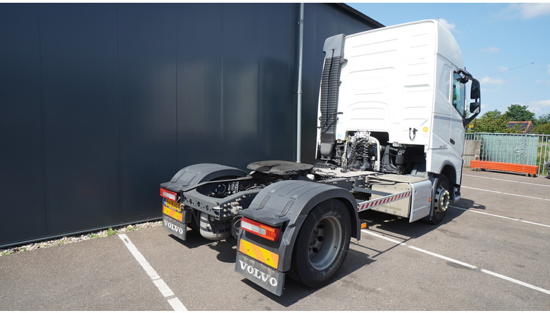 Volvo FH420 4X2 ADR EURO6 - Tractor unit: picture 4 Volvo FH420 4X2 ADR EURO6 - Tractor unit: picture 4