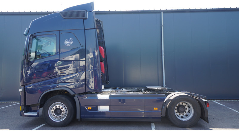 Volvo FH460 EURO 6 GLOBETROTTER 833.000KM - Tractor unit: picture 1 Volvo FH460 EURO 6 GLOBETROTTER 833.000KM - Tractor unit: picture 1