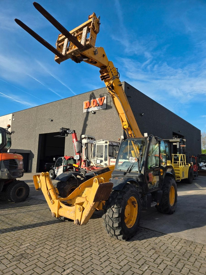 JCB 535-105 - Telescopic handler: picture 1 JCB 535-105 - Telescopic handler: picture 1