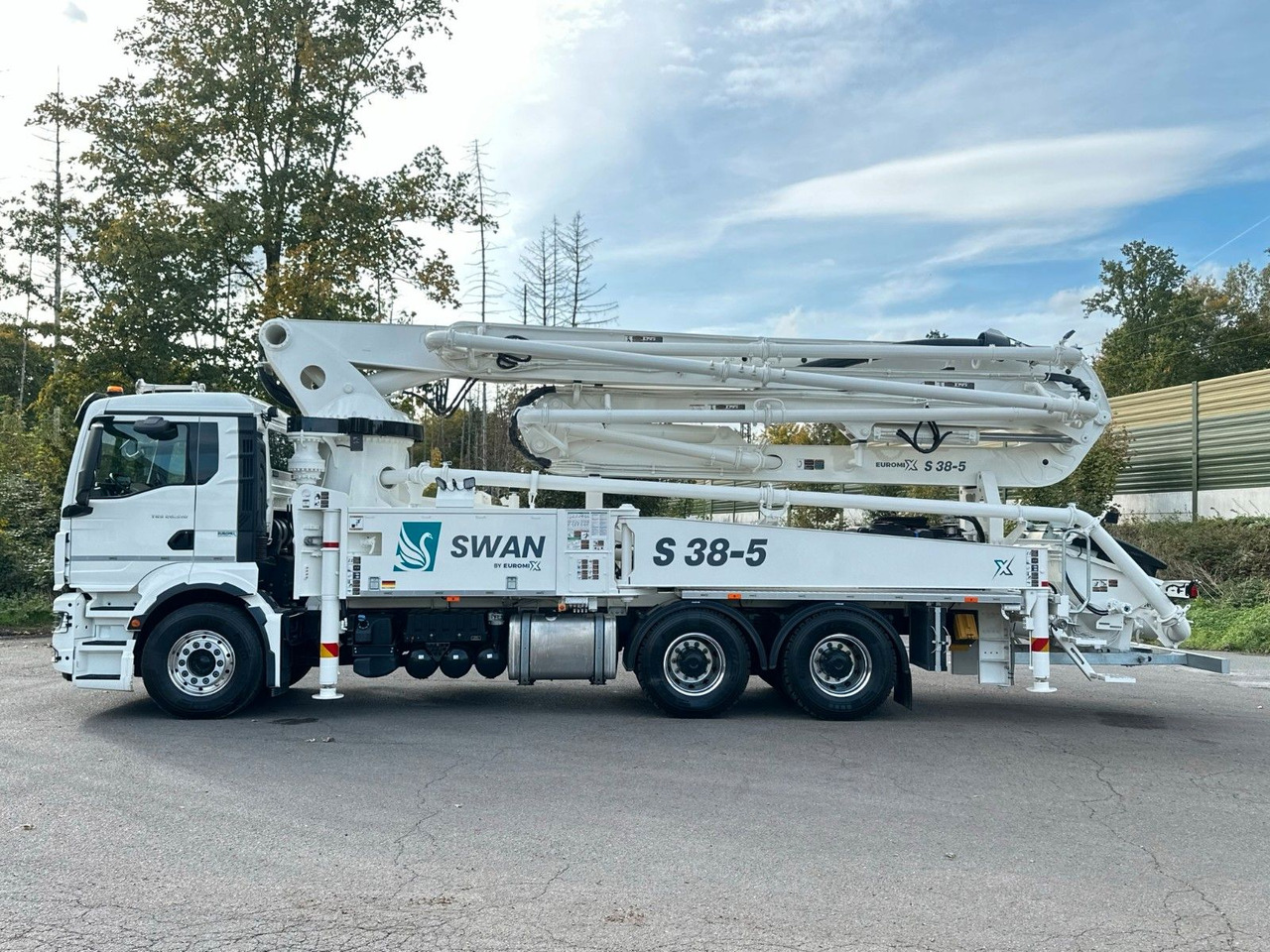 MAN TGS 26.510 6x4 SWAN TSP 38-5 160RZ ( 38m ) - Concrete pump truck: picture 1 MAN TGS 26.510 6x4 SWAN TSP 38-5 160RZ ( 38m ) - Concrete pump truck: picture 1