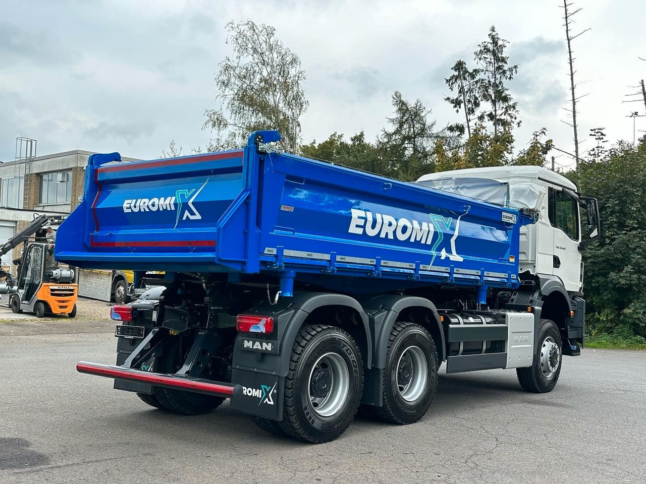 MAN TGS 33.440 6x6 /Euro6 3-Seiten-Kipper EuromixMTP - Tipper: picture 5 MAN TGS 33.440 6x6 /Euro6 3-Seiten-Kipper EuromixMTP - Tipper: picture 5