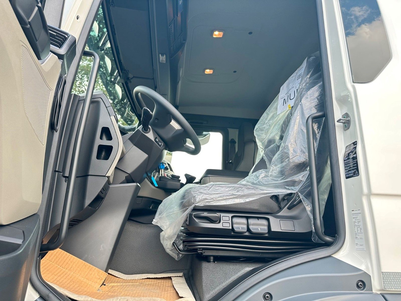 MAN TGS 35.470 BB Fahrmischer Betonpumpe 28m SWAN MAN TGS 35.470 BB Fahrmischer Betonpumpe 28m SWAN - Concrete pump truck: picture 2 MAN TGS 35.470 BB Fahrmischer Betonpumpe 28m SWAN MAN TGS 35.470 BB Fahrmischer Betonpumpe 28m SWAN - Concrete pump truck: picture 2