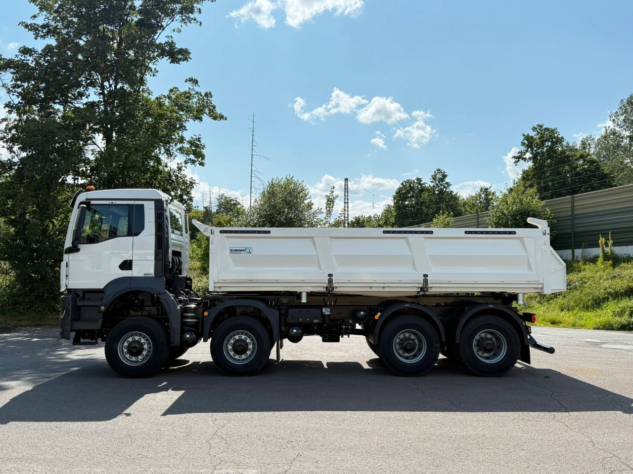 MAN TGS 35.480 8x8 EuromixMTP 3-Seiten-Kipper - Tipper: picture 4 MAN TGS 35.480 8x8 EuromixMTP 3-Seiten-Kipper - Tipper: picture 4