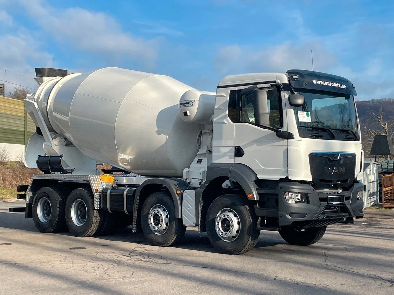 MAN TGS 41.400 8x4 / EuromixMTP EM 10m³ R / EURO 2 - Concrete mixer truck: picture 1 MAN TGS 41.400 8x4 / EuromixMTP EM 10m³ R / EURO 2 - Concrete mixer truck: picture 1