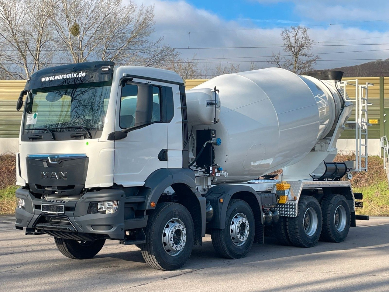 MAN TGS 41.400 8x4 / EuromixMTP EM 10m³ R / EURO 2 - Concrete mixer truck: picture 3 MAN TGS 41.400 8x4 / EuromixMTP EM 10m³ R / EURO 2 - Concrete mixer truck: picture 3