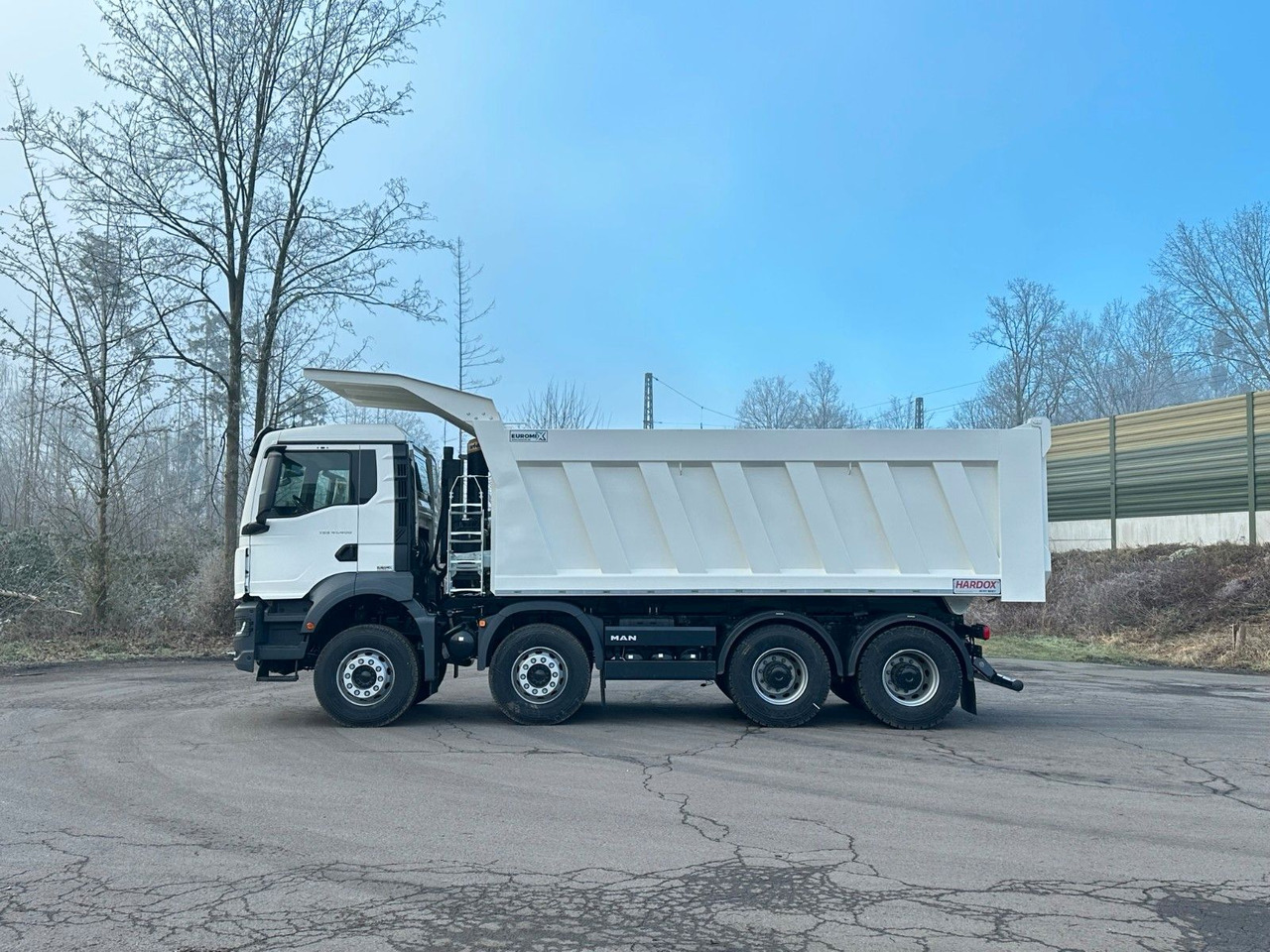 MAN TGS 41.440 8x4 EuromixMTP 23m³ Eckige Mulde - Tipper: picture 2 MAN TGS 41.440 8x4 EuromixMTP 23m³ Eckige Mulde - Tipper: picture 2