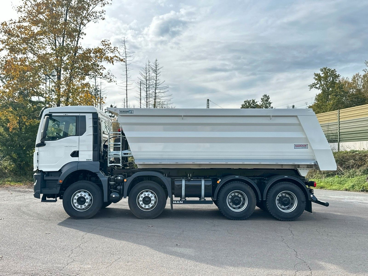 MAN TGS 41.480 BB 8X4 Euromix Mulden Kipper HARDOX - Tipper: picture 3 MAN TGS 41.480 BB 8X4 Euromix Mulden Kipper HARDOX - Tipper: picture 3
