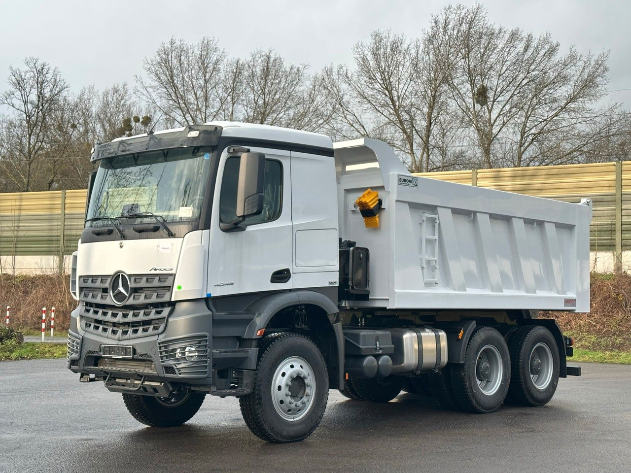 Mercedes-Benz 4048 6X4 Arcos 5 EuromixMTP Dumper Kipper - Skip loader truck: picture 3 Mercedes-Benz 4048 6X4 Arcos 5 EuromixMTP Dumper Kipper - Skip loader truck: picture 3