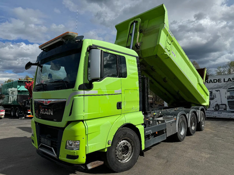 MAN TGX 35.500 8X4, Euro 6, Tipper, new Clutch, 2016 (Top!) - Tipper: picture 3 MAN TGX 35.500 8X4, Euro 6, Tipper, new Clutch, 2016 (Top!) - Tipper: picture 3