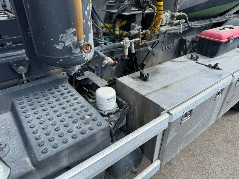 Volvo FH 460 6x2*4, Euro 6, Mixer with Hydraulic-slide, 2013 - Concrete mixer truck: picture 5 Volvo FH 460 6x2*4, Euro 6, Mixer with Hydraulic-slide, 2013 - Concrete mixer truck: picture 5