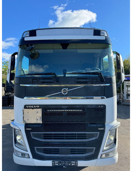 Volvo FH 540 8x2*4, ADR, Chassi (former Tank-truck), 2018 - Cab chassis truck: picture 2 Volvo FH 540 8x2*4, ADR, Chassi (former Tank-truck), 2018 - Cab chassis truck: picture 2