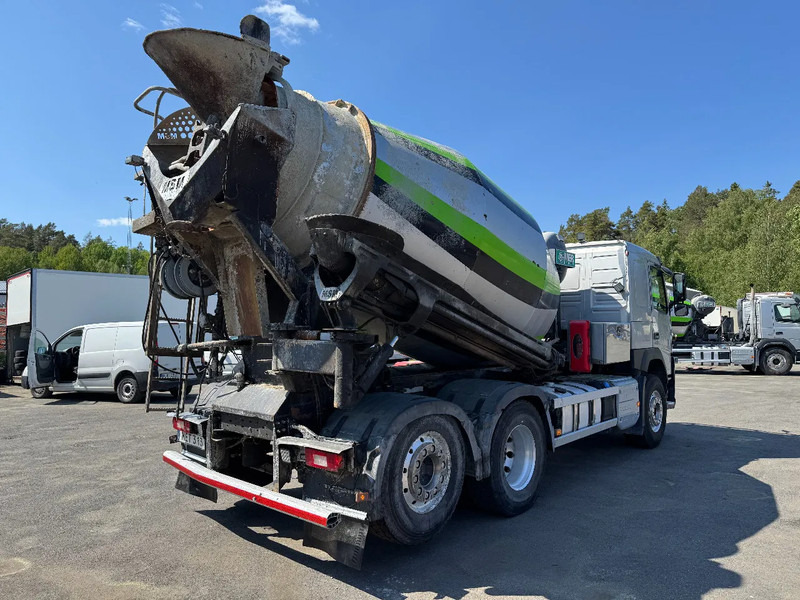 Concrete mixer truck Volvo FM 370 6x2*4, 8m3 Mixer with Hyrdaul.-slide, 2016: picture 7