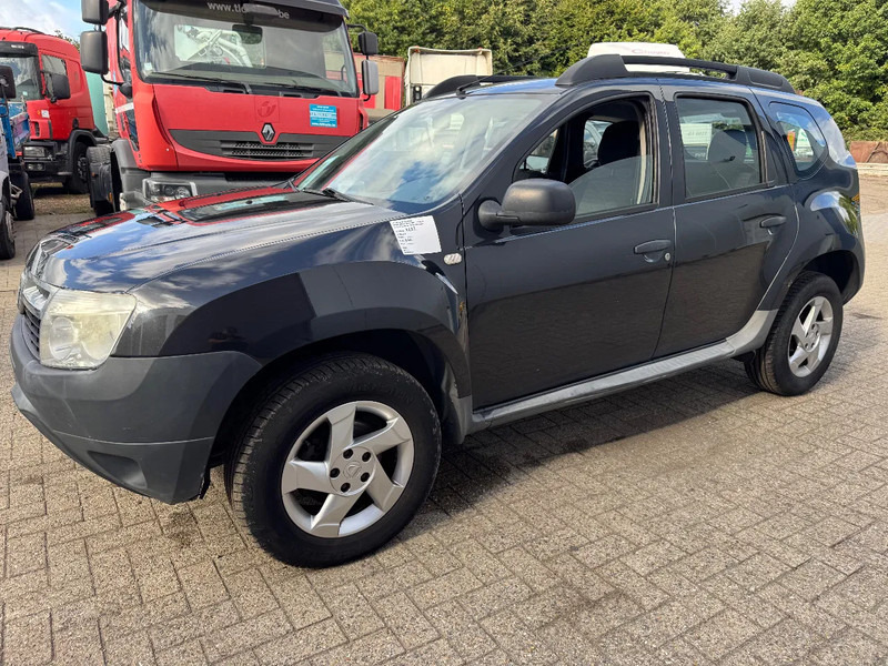 Dacia Duster **EURO 5-AIRCO** - Car: picture 3 Dacia Duster **EURO 5-AIRCO** - Car: picture 3