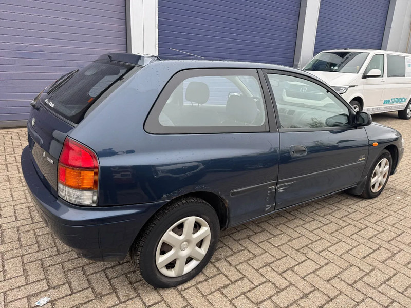 Mazda 323 **PETROL-ESSENCE-BELGIUM CAR** - Sedan: picture 4 Mazda 323 **PETROL-ESSENCE-BELGIUM CAR** - Sedan: picture 4