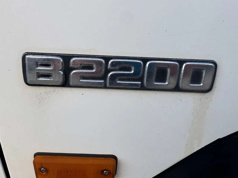 Mazda B-serie **B2200-DIESEL** - Car: picture 4 Mazda B-serie **B2200-DIESEL** - Car: picture 4