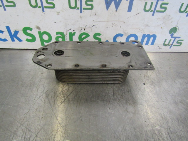 CUMMINS 6 CTA C SERIES OIL COOLER P/NO 8547583 - Engine and parts for Truck: picture 1 CUMMINS 6 CTA C SERIES OIL COOLER P/NO 8547583 - Engine and parts for Truck: picture 1