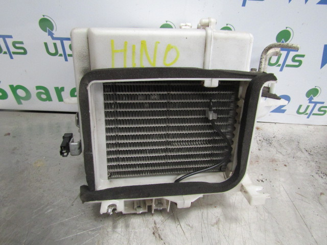 HINO 300 SERIES (N04C) HEATER MATRIX - Engine and parts for Truck: picture 1 HINO 300 SERIES (N04C) HEATER MATRIX - Engine and parts for Truck: picture 1