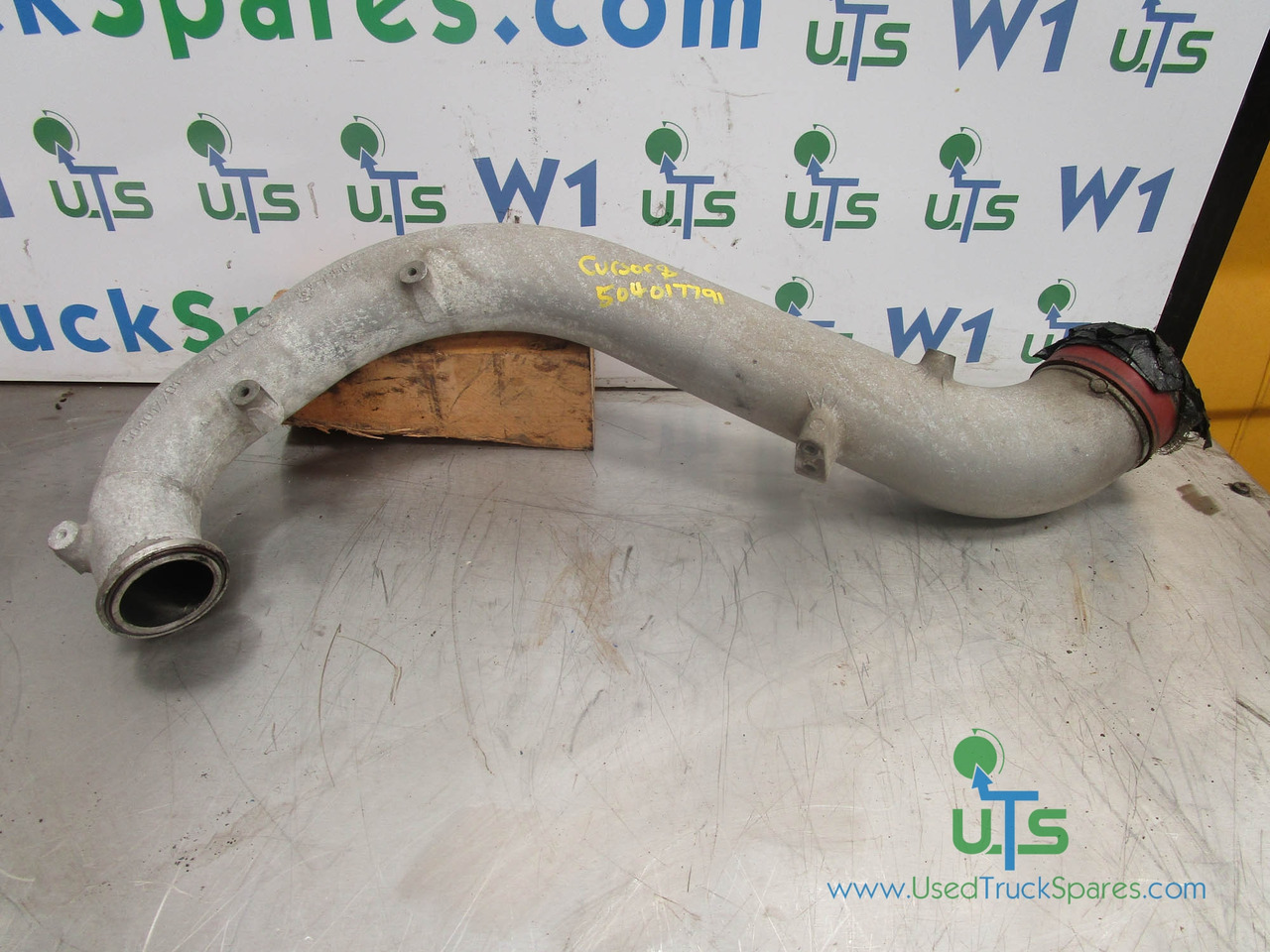 IVECO CURSOR 8 INTERCOOLER PIPE P/NO 504017791 - Engine and parts for Truck: picture 1 IVECO CURSOR 8 INTERCOOLER PIPE P/NO 504017791 - Engine and parts for Truck: picture 1