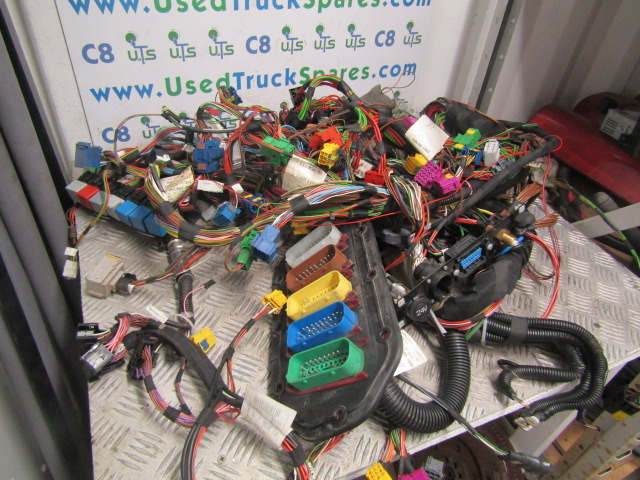 IVECO STRALIS COPLETE CAB WIRING HARNESS - Electrical system for Truck: picture 4 IVECO STRALIS COPLETE CAB WIRING HARNESS - Electrical system for Truck: picture 4