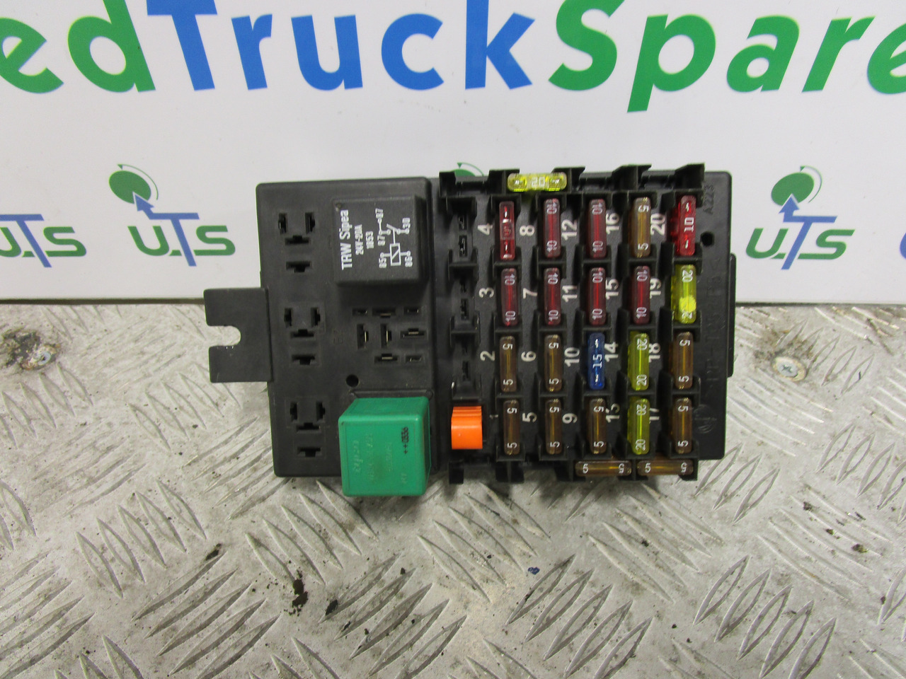 IVECO TECTOR FUSEBOARD TYPE PPT25 + P5 - Electrical system for Truck: picture 1 IVECO TECTOR FUSEBOARD TYPE PPT25 + P5 - Electrical system for Truck: picture 1