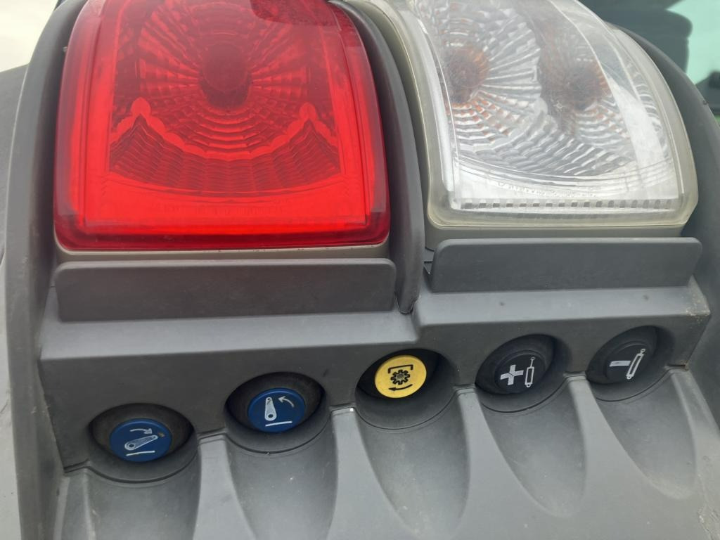 Farm tractor Fendt 936 VARIO: picture 30